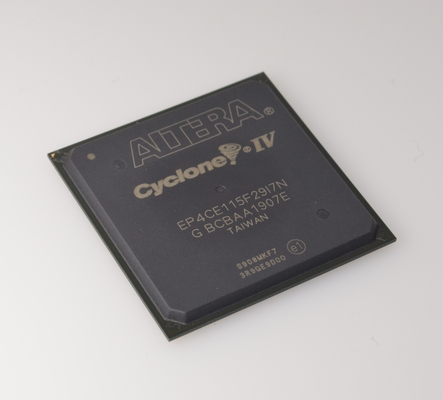 EP4CE115F29I7N Cyclone IV FPGA 114K LE 3.9Mbit RAM 266MHz Hız 1.2V Çekirdek Gerilimi 622 I/O Pini PCIe Desteği Endüstriyel Sıcaklık (-40°C ila 100°C) RoHS Uyumlu 780-Pin FBGA Paketi