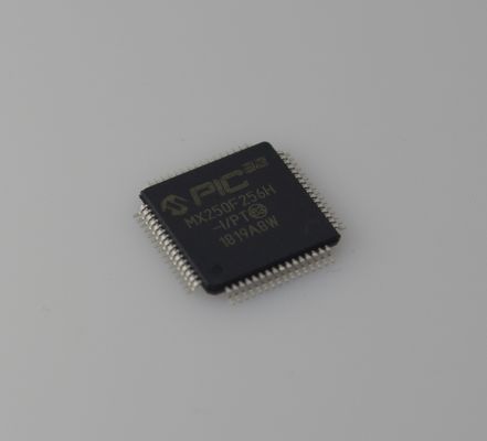 PIC32MX250F256H-I/PT 256KB Flash 64KB RAM 50MHz Hızlı USB OTG Embedded Tasarımlar için Düşük Güçlü ve Güçlü Periferikler ile Yüksek Performanslı 32 bit MCU