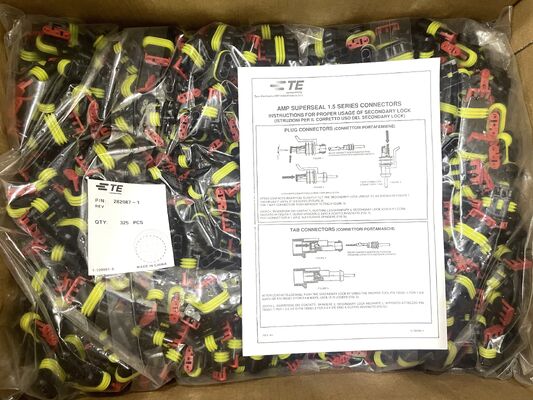 282087-1 4 Pozisyon 2.5mm Pitch Kablo-Kart Konnektörü Sıkma Yuvası Sürtünme Kilidi Panel Montaj Polarize UL 94V-0 4.5A Güç Dağıtımı ve Endüstriyel İçin Derecelendirme