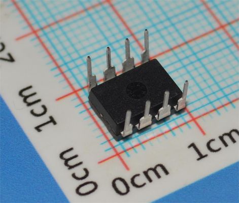 AD820AN 5MHz Hassas Op Amp, ±18V Besleme, 3mV Ofset, 1μA Önyargı Akımı, DIP-8, -40°C ila +85°C