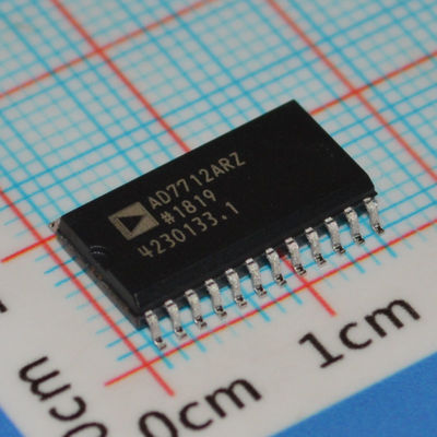 AD7712ARZ 24-bit Σ-Δ ADC 500Hz Çıktı Hızı Düşük Gürültü 1.5μV SPI Arayüzü ±5V Güçlendirme -40°C'den 85°C'ye Gelişmiş Teknoloji Tasarımı