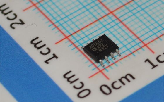 AD8052AR: 300MHz Çift Op Amp, 140V/μs Dönüş Hızı, 4.5nV/√Hz Gürültü, ±5V ila ±15V Besleme, SOIC-8, -40°C ila +85°C