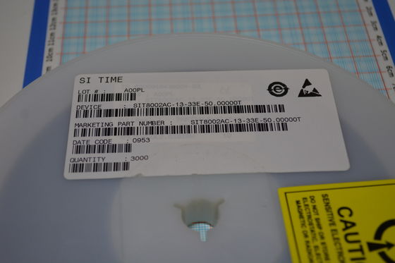 SIT8002AC-13-33E-50.00000T 50MHz MEMS osilatörü ±50ppm Istikrarlılık 1.8-3.3V Akım 2.5mA Düşük Güç LVPECL Çıktısı -40°C'den +85°C'ye kadar AEC-Q100 Yeterli