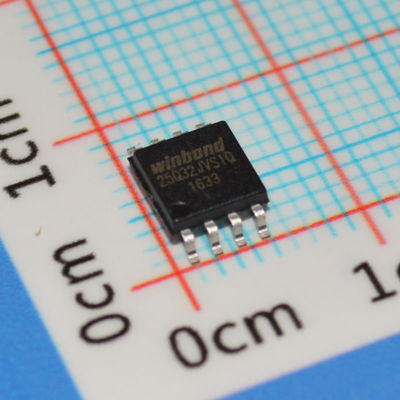 W25Q32JVSSIQ 32Mb SPI Flash 104MHz Saat Hızı 100K Silme Döngüsü SOIC-8 2.7-3.6V -40°C ila +85°C