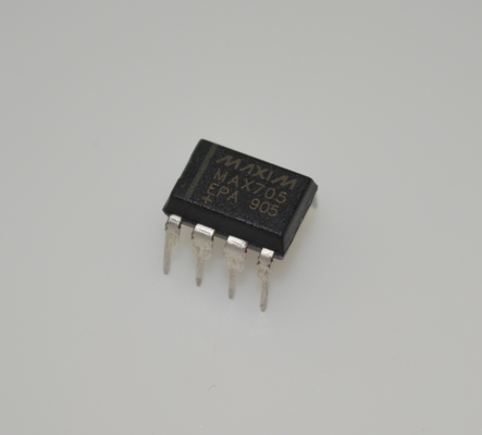 MAX705EPA Mikroprosesör Süpervizör 4.65V Sınır 200ms Yeniden ayarlama Darbe 5V DIP-8 -40°C'den +85°C'ye kadar