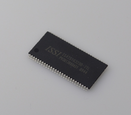 IS42S16320B-7TL SDRAM 64Mb yoğunluk 166MHz Hız 3.3V İşlem 16Mx16 Örgüt LVTTL Arayüz Endüstriyel Sıcaklık (-40°C ~ 85°C) Kompakt TSOP-II Paketi Yüksek güvenilirlik