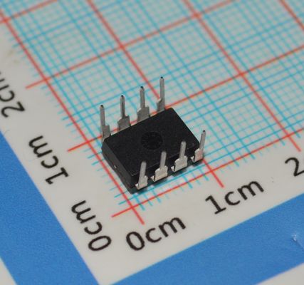 AD820AN Op-Amp 5MHz BW 16V/µs Dönüş Hızı Tek/Çift Besleme Düşük 1.8mA Akım Raydan Raya Çıkış -40°C~125°C 8-Pin DIP/SOIC Endüstriyel Sınıf