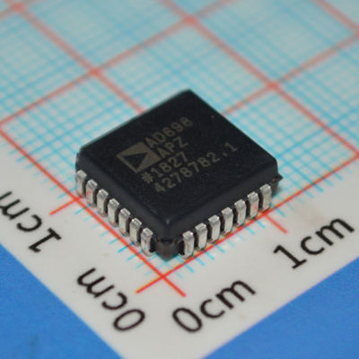 AD698APZ LVDT Sinyal Koşullandırıcı ±12V ila ±15V Çalışma 20kHz Bant Genişliği %0,25 Doğrusallık Tek/Çift Besleme Endüstriyel Sıcaklık Aralığı Konum Algılama ve Hareket Kontrolü için