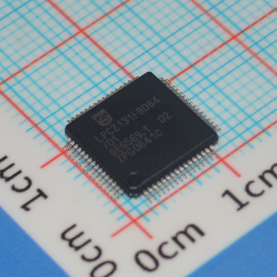 LPC2131FBD64/01,15 ARM7 MCU 32-bit RISC Çekirdek 64KB Flash 16KB RAM 60MHz Hız USB 2.0 2x UART 64-LQFP -40°C ila +85°C Endüstriyel Sınıf