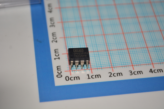 OPA2251PA Hassas Çift Op Amp, 10MHz Bant Genişliği, Düşük 0.5μV/°C Kayma, 1.1μVpp Gürültü, Rail-to-Rail Çıkış, ±2.25V ila ±18V Besleme ve 8-Pin DIP Kılıf