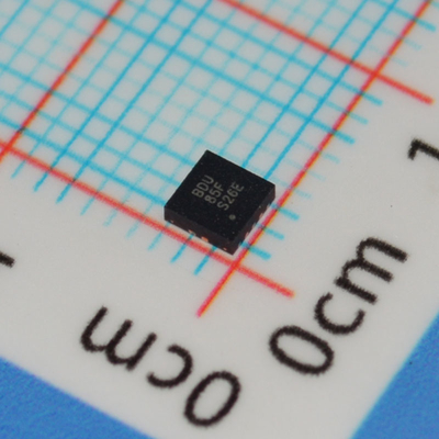 TPS61027DRCR %95 Verimlilik 2.7-12V Giriş 1.2MHz Frekans Güç Kurtarma Modu İç Değiştiricisi 10 Pin VSON Paketinde Yumuşak Başlangıç ve Termal Kapama