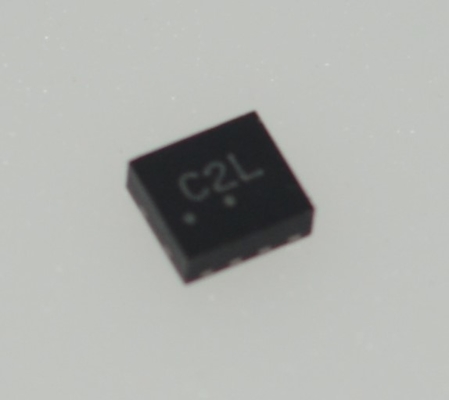 EMI2121MTTAG Ultra Düşük Gürültü Yüksek PSRR LDO 1A Çıktısı % 0.5 Doğruluk Hızlı Yanıt Kontrolünü Etkinleştirin yoğun PCB'ler için minyatür bir paket içinde termal koruma