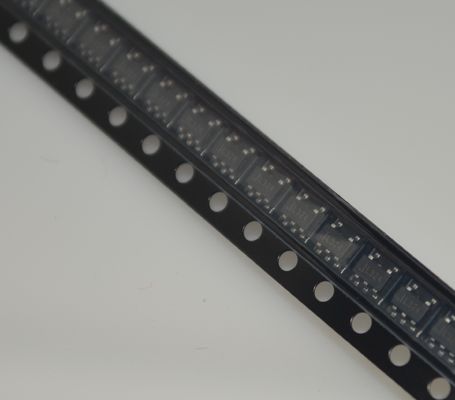 SPX3819M5-L-3-3/TR 3.3V 500mA Ultra Düşük Gürültü (30μVRMS) LDO % 1 doğruluklu düşük düşme voltajı akımı ve termal koruma ve 2.7V-16V geniş giriş aralığı ile