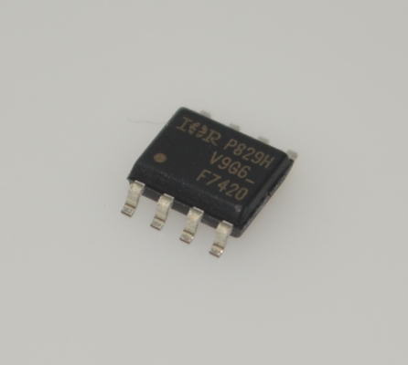 Çift N + P Kanalı IRF7420TRPBF ±5.3A 20V SOIC-8 0.045Ω Rds ((on) 1.8V Mantıksal Seviye Hızlı Değişim Yüksek verimlilik Güç Yönetimi Uzay tasarrufu tasarımı
