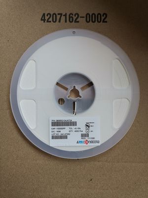 08055D105KAT2A 1μF 25V X7R 0805 Seramik Kondensatör 10% Tol Yüksek Kapasiteli Teyp ve Bobin Ambalaj AEC-Q200 Otomotiv Uygulamaları için Kalifiye