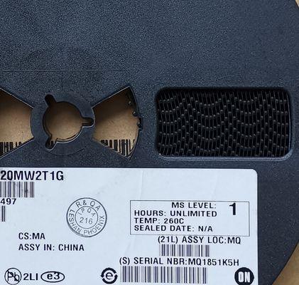 NSR0320MW2T1G 30V / 2A Schottky Diyodu Ultra-Alt Düşük VF Yüksek Verimlilikli AEC-Q101 Sınıflı MSL1 Halogen-Borsak SMAFL Paketi Otomobil / Endüstriyel Uygulamalar için Üstün Isı Performansı