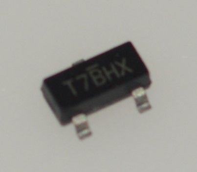 SST4118-T1-E3 Yüksek verimlilik (95%) 48V/10A Senkronizasyon Değiştiricisi Geniş 4V-60V Girdi Programlanabilir Frekansı Tam Koruma Isı Yönetimi Kompakt Boyut Düşük gürültü ve Kolay Kontrol