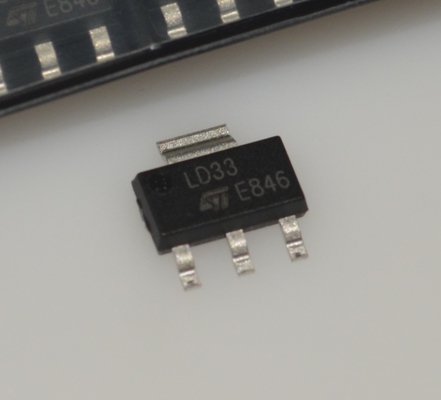 LD1117S33CTR 3.3V LDO Voltaj Düzenleyicisi 1A çıkışlı düşük düşme voltajlı yüksek hassasiyetli aşırı akım ve termal koruma seramik kondansatörlerle kararlı SOT-223 Paketi