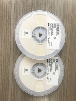 Minik 2.7pF 0402 MLCC Yüksek Gerilim 50V C0G/NP0 Kararlılık Yüksek Q Düşük Kayıp Halojensiz Şerit ve Makara Ambalajı Otomotiv ve Endüstriyel Uygulamalar için