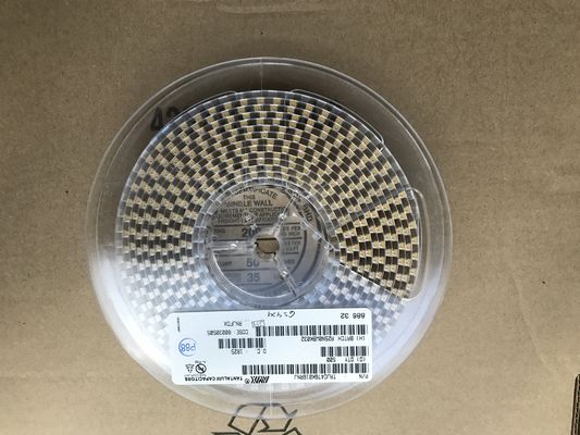 GRM0335C1H5R6BA01D 5.6pF ±0.1pF 0402 MLCC, 50V Değerlendirmeli, C0G (NP0) Dielektrikli, Üstün Kararlılık İçin, Yüksek Q Faktörü, Ultra Düşük Kayıp, Halojensiz ve Otomotiv Devreleri İçin Bant ve Makara Ambalajlı