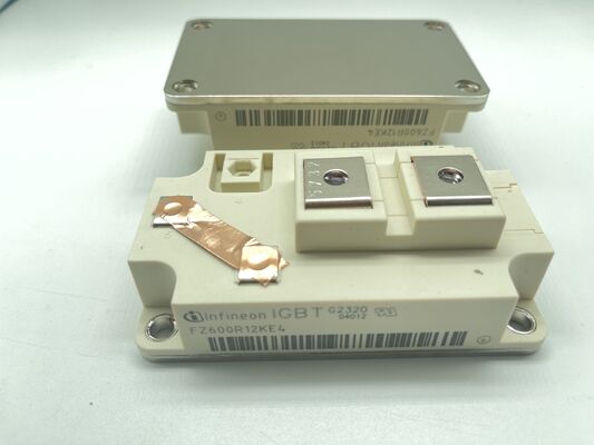 FZ600R12KE4HOSA1 1200V/600A IGBT Modülü Düşük VCE ((sat) Yüksek Hızlı Değiştirme Düşük Kayıp Baskı-Uyumlu Pinler İzole Altı Plaka NTC Sensörü Endüstriyel Sınıf Ağır Güçlü Sürücüler ve Rüzgar Değiştiricileri için