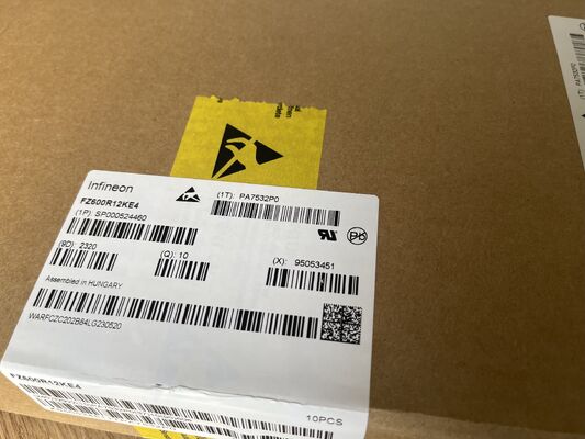 FZ600R12KE4HOSA1 1200V/600A IGBT Modülü Düşük VCE ((sat) Yüksek Hızlı Değiştirme Düşük Kayıp Baskı-Uyumlu Pinler İzole Altı Plaka NTC Sensörü Endüstriyel Sınıf Ağır Güçlü Sürücüler ve Rüzgar Değiştiricileri için