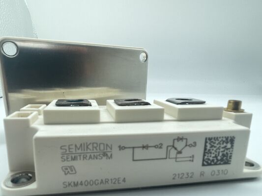 SKM400GAR12E4 1200V 400A IGBT Modülü Düşük Vce (sat) Yüksek Kısa devre sağlamlığı Düşük anahtarlama kaybı Yüksek yalıtım Endüstriyel sınıf Güneş Inverterleri ve Yüksek Güçlü UPS