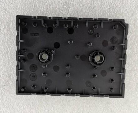 35ACC12F4V1 12V 3.5A Otomobil PNP Transistörü Düşük VCE (sat) 250mV Yüksek Akım Kazancı SOT-223 Paketi AEC-Q101 Araçlarda Yük Değiştirme ve Motor Kontrolü için Kalifiye