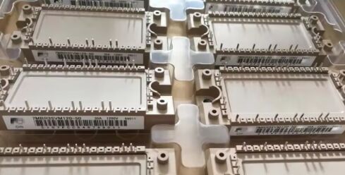 FP25R12KT4 B11 1200V 25A PIM IGBT Modülü Düşük Değişim Kaybı TrenchStop IGBT4 Entegre NTC İzole edilmiş Bakır Alt Taşı 150 °C İşlem PressFIT Motor Sürücüler için Teknoloji