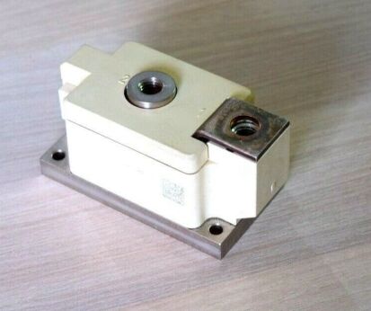 SKKE600/16 1600V 600A Tek Diyot Modülü Ultra Düşük VF 1.5V Yüksek Ani Akım 22kA SEMIPACK4 İzoleli Taban Mükemmel Isı Transferi Yüksek Güvenilirlik Doğrultucular ve Kaynak Makineleri için UL Sertifikalı
