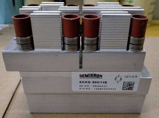 SKKQ800/14E 1400V 800A Tek Tiristor Modülü Hızlı Değişim Düşük VF 1.37V 12kA Artış AlN Seramik Alt Basınç Bağlantıları Güçlendirici Kapı UL Yumuşak Başlatıcılar ve Inverterler için Sertifikalı