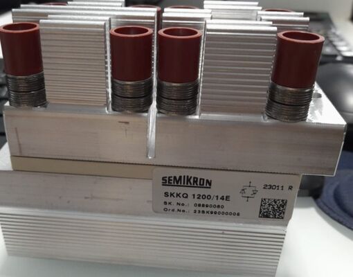 SKKQ800/14E 1400V 800A Tek Tiristor Modülü Hızlı Değişim Düşük VF 1.37V 12kA Artış AlN Seramik Alt Basınç Bağlantıları Güçlendirici Kapı UL Yumuşak Başlatıcılar ve Inverterler için Sertifikalı