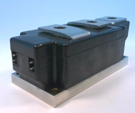 TT600N16KOF 1600V 600A Çift Tristör Modülü Düşük VF 1.32V Yüksek Ani Akım 21kA Basınçlı Temas Teknolojisi İzoleli Taban Plakası Hendek Kapılı Yumuşak Başlatıcılar ve Redresörler için UL Sertifikalı