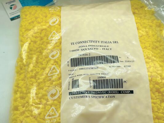 281934-2 2 Pozisyon 2.5mm Pitch Kablo-dan-Karta Konnektör Dik Açılı Delikten Geçmeli Kılıflı Sürtünmeli Kilitlemeli Polarize Kalay Kaplamalı Endüstriyel ve Otomotiv Uygulamaları İçin