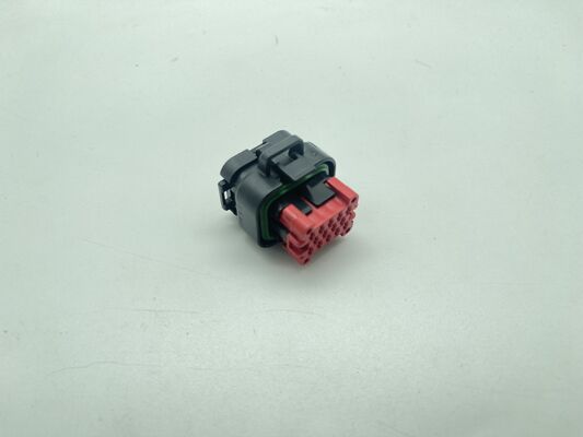 776273-1 3 Pozisyon 1.5mm Pitch Kablo-dan-Karta Konnektör Dikey Delikli Kılıflı Kilitleme Rampalı Polarize 2A Dereceli Otomotiv ve Endüstriyel Sensörler İçin