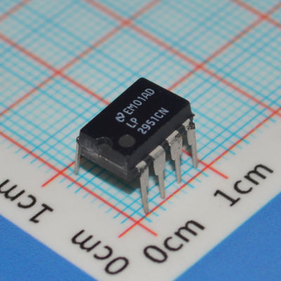 LP2951CN 5V/AYAR 150mA LDO Regülatör 3V-30V Giriş ±%0,5 Doğruluk TO-220/DIP-8 -40°C ila +125°C Düşük Sakin Akım